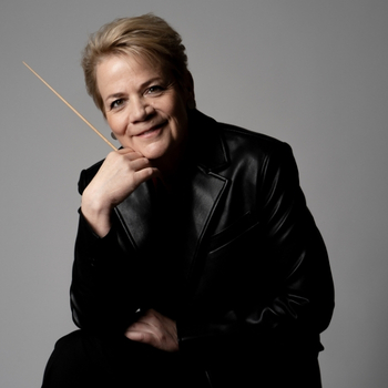 Marin Alsop leads Adams’s On the Transmigration of Souls with Barber’s Adagio and Tchaikovsky’s Pathétique in a moving 9/11 anniversary program.
